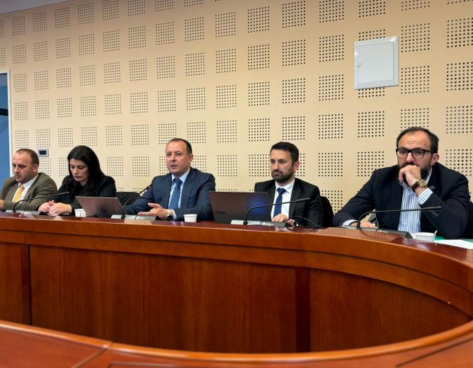Plani i Performancës së APK-së për vitin 2025 miratohet njëzëri nga Komisioni Mbikëqyrës