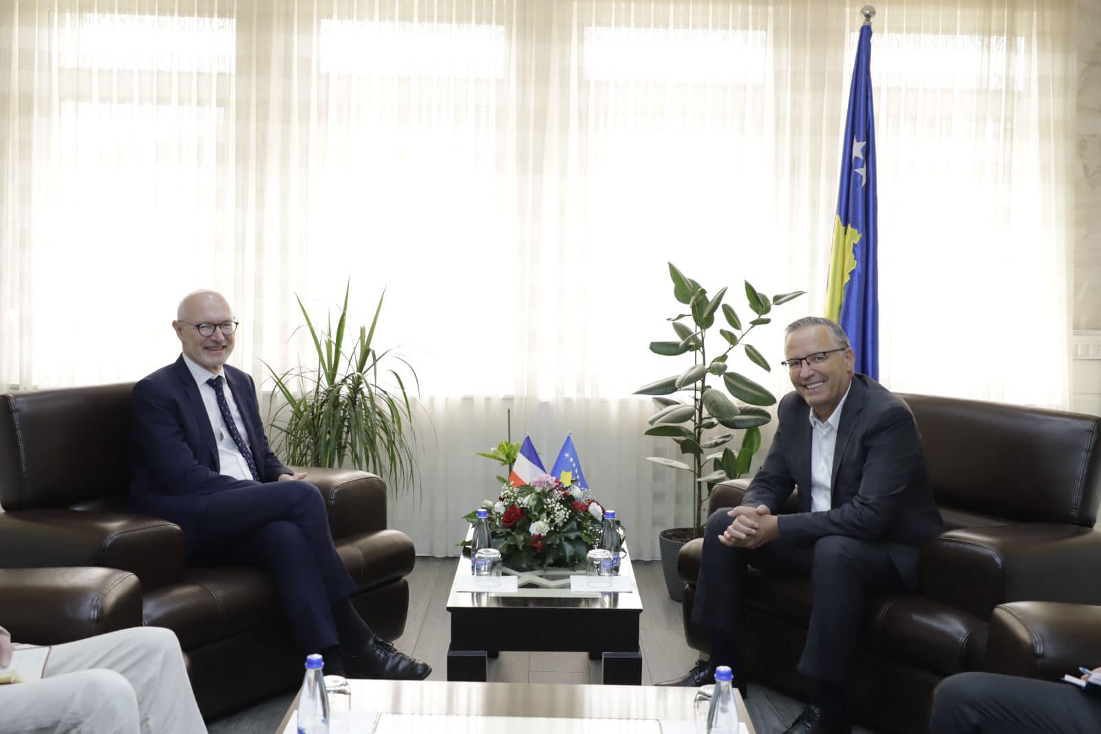 Kryetari Hamza priti në takim Ambasadorin e Francës, Olivier Guérot