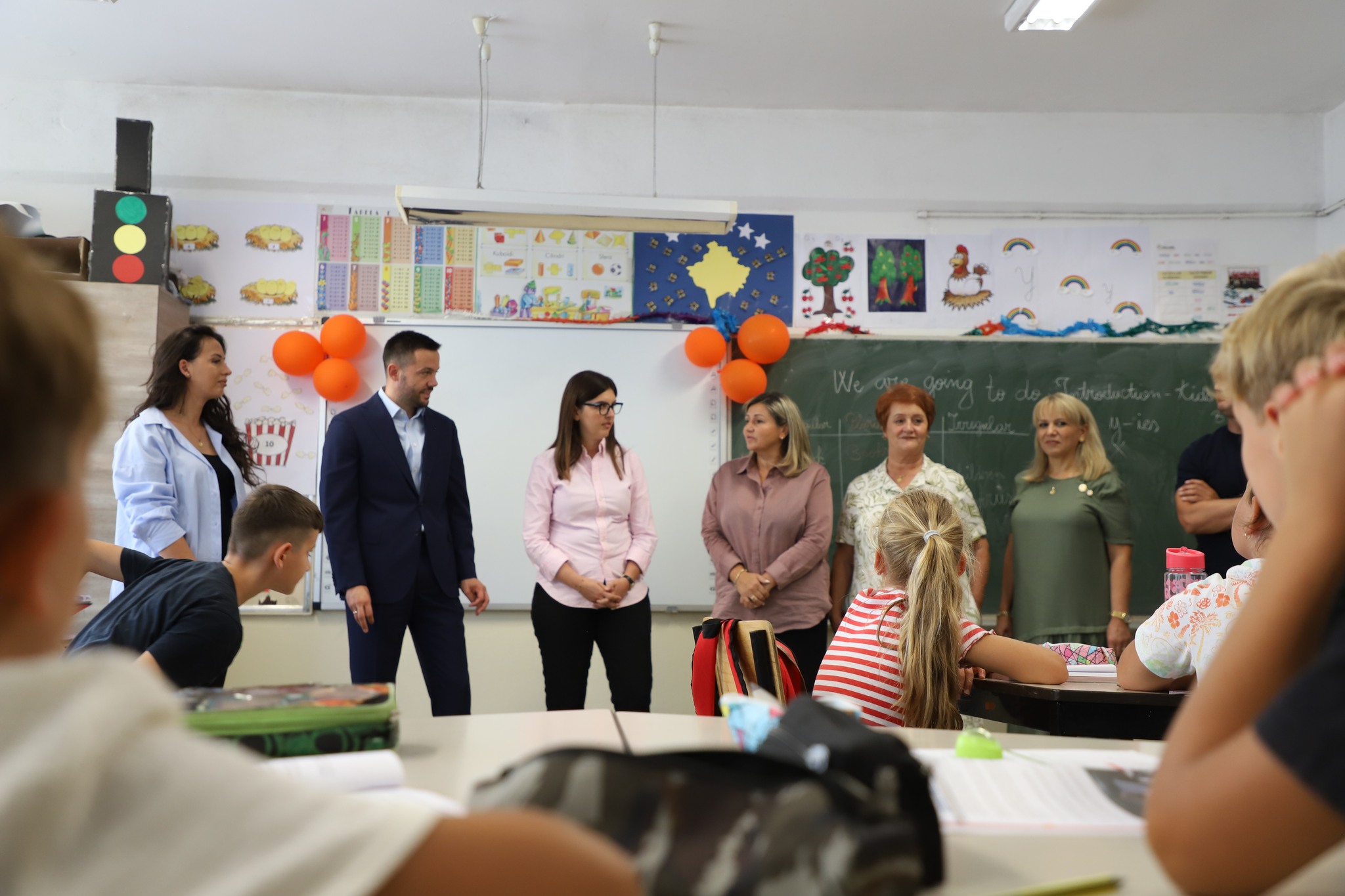 Nënkryetari Tahiri viziton shkollën fillore “Migjeni”