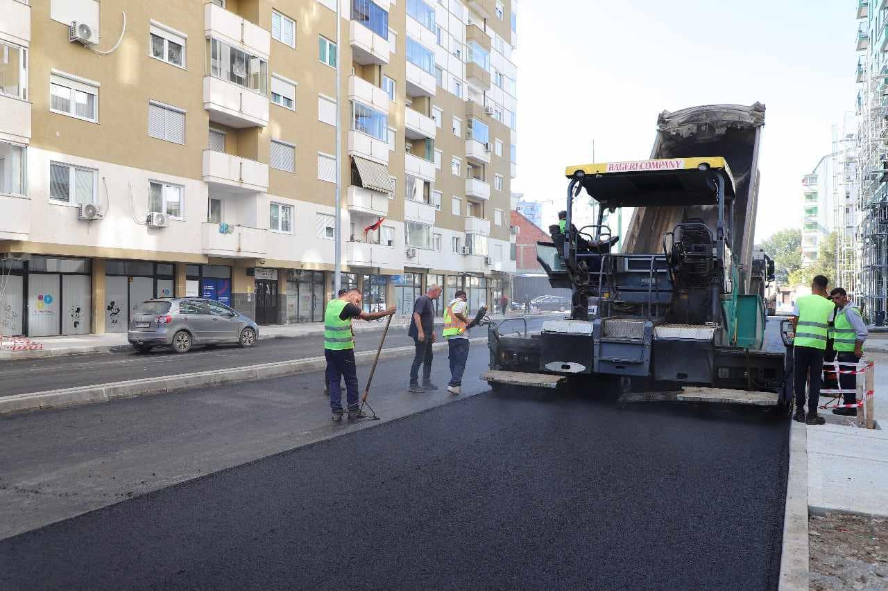 Asfaltimi i rrugës “Lah Nimani” po shkon drejt fazës finale