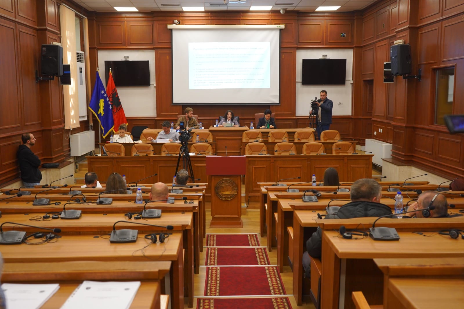 Mbahet konsultim publik me qytetarë për Planin Lokal të Veprimit për Mbrojtje nga Dhuna në Familje, Dhuna ndaj Grave dhe Dhuna në Barazi Gjinore 2024-2026