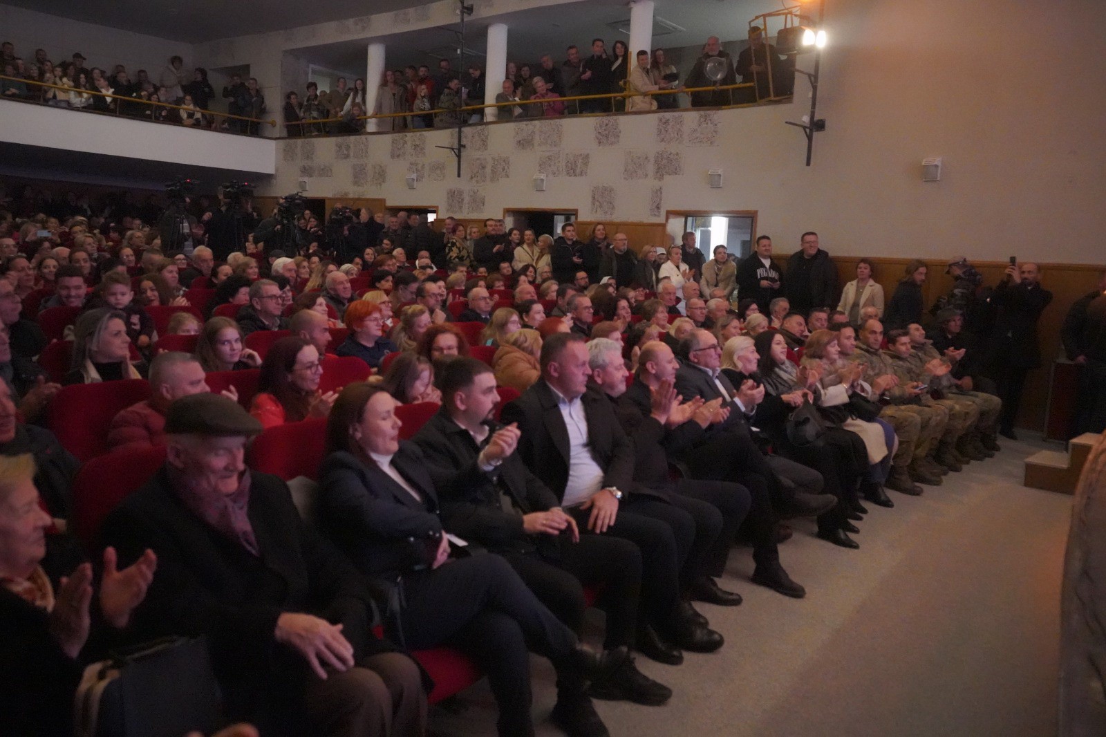 Kryetari Totaj, mori pjesë në koncertin e organizuar nga SHKA “Agimi”