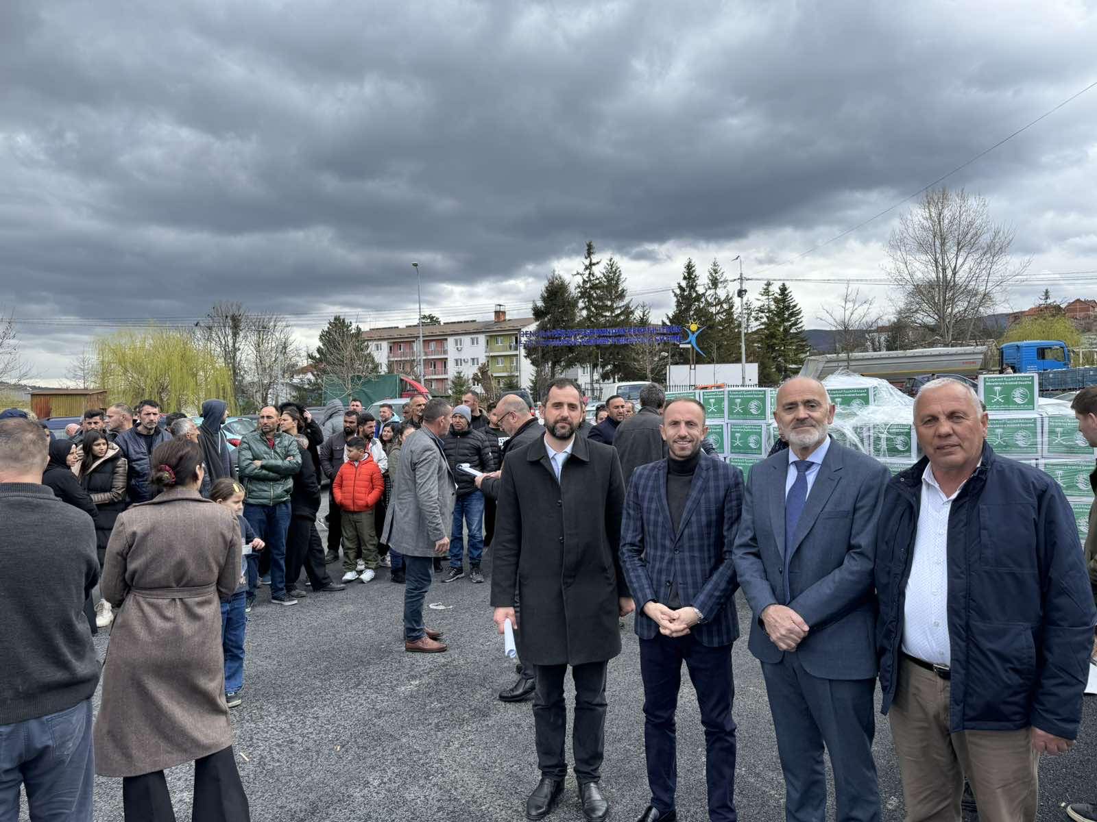 250 PAKO USHQIMORE, NDIHMË PËR FAMILJET NË NEVOJË