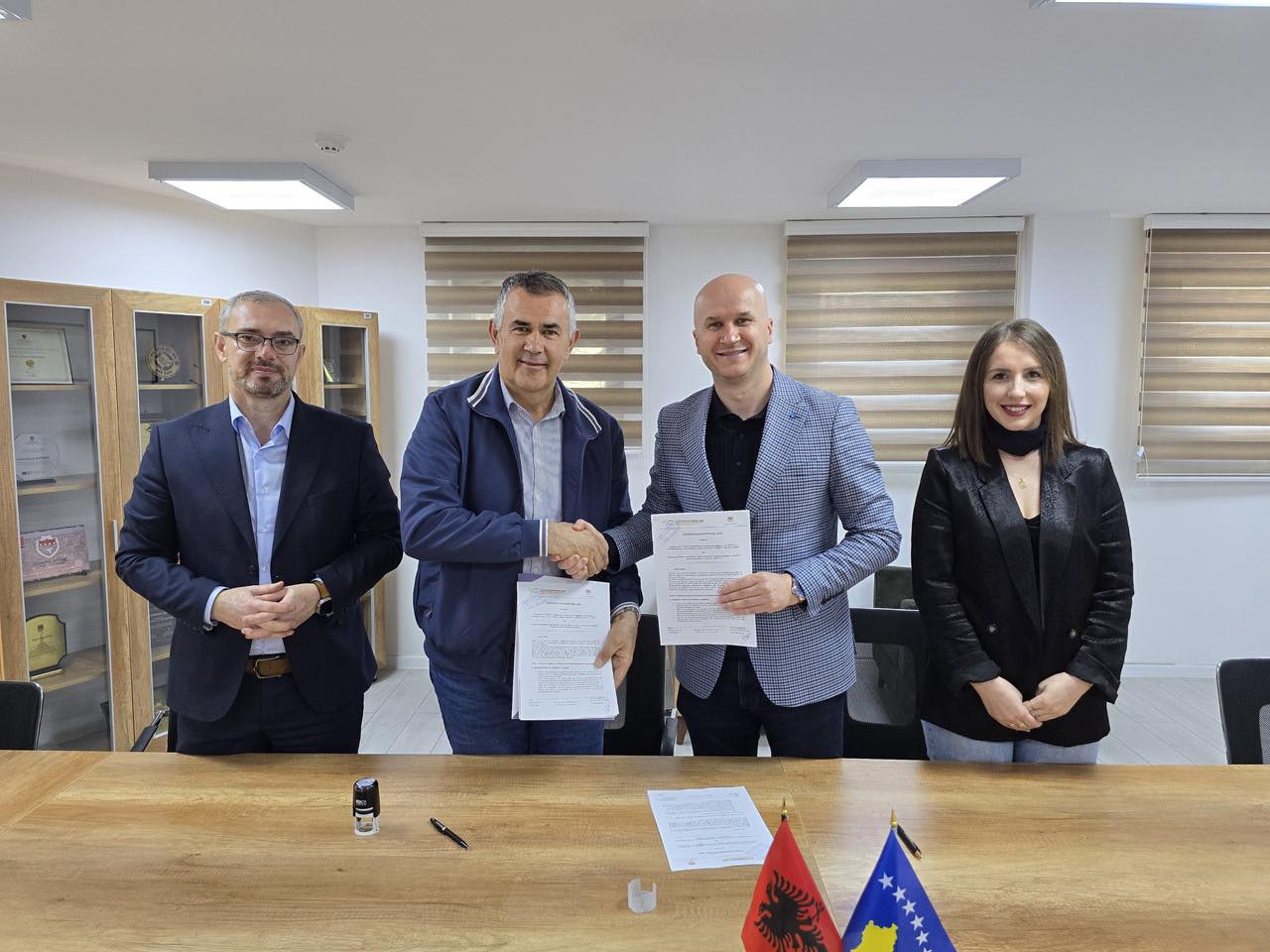 NËNSHKRUHET MARRËVESHJA E BASHKËPUNIMIT MES IADK-së DHE KOMUNËS SË SHTIMES