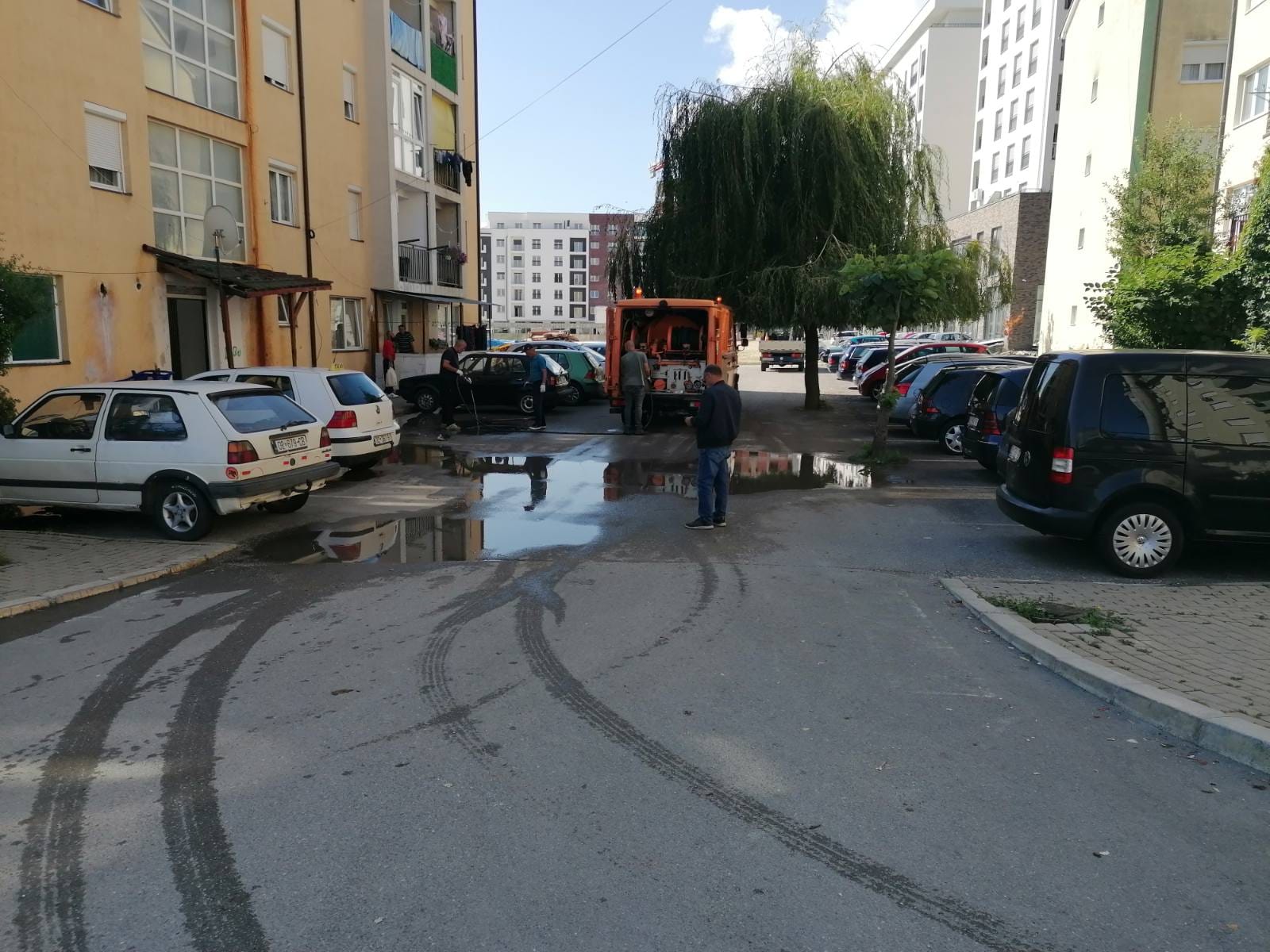 Vazhdon mirëmbajtja në rrjetin e kanalizimit