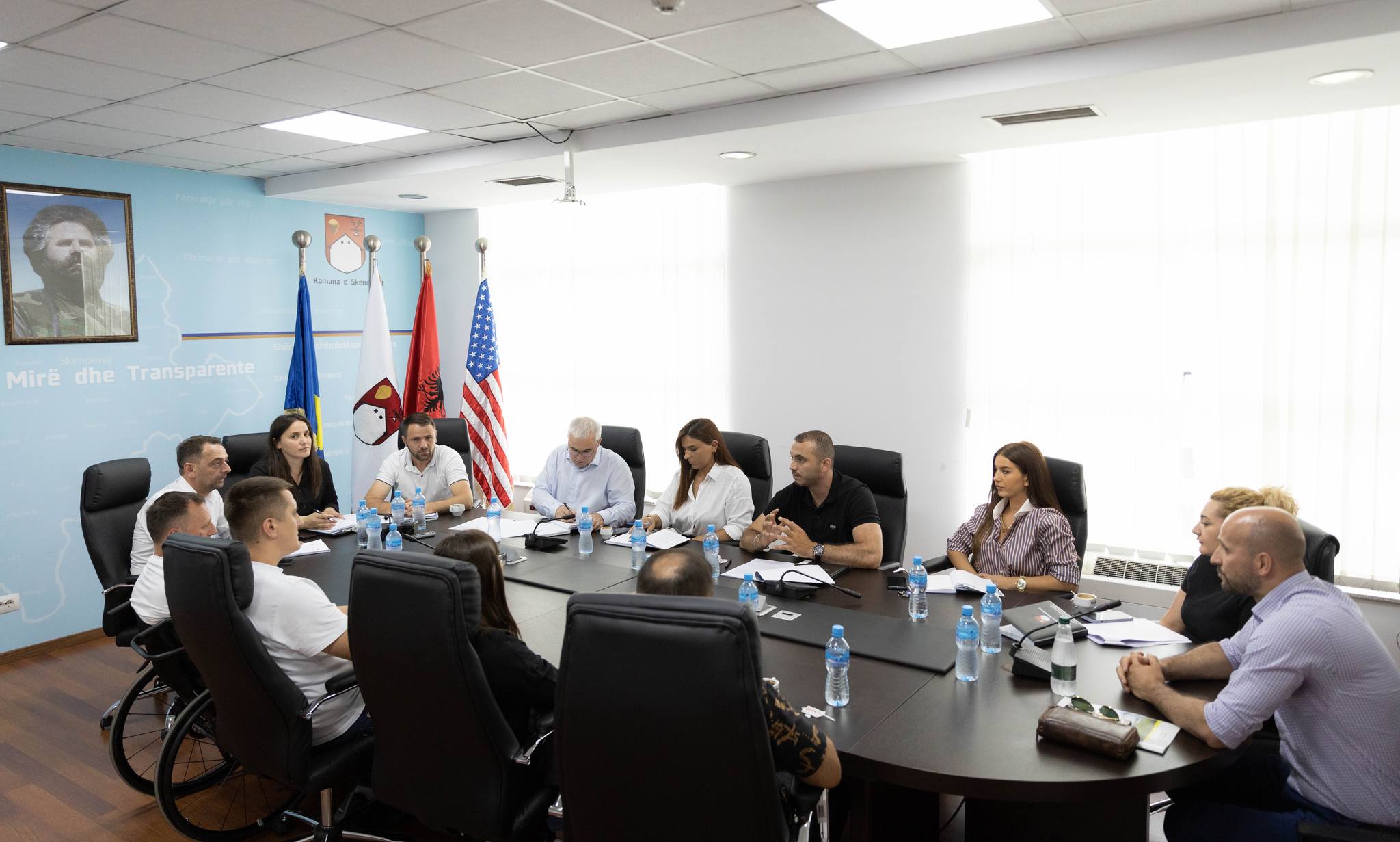Komiteti për Politikë e Financa, i udhëhequr nga kryesuesja e Kuvendit, Adelina Spahiu, ka mbajtur sot mbledhjen e rregullt