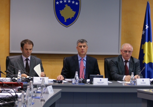 Me nismën e kryeministrit Thaçi, Qeveria e Kosovës i akordon simbolit të rezistencës shqiptare, Adem Demaçit, një pagë, një automjet dhe një vozitës personal