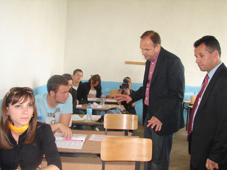 NË 29 KOMUNA TË KOSOVËS U MBAJT TESTI I MATURËS
