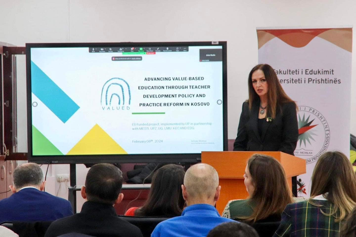 Lansohet projekti i cili ka për qëllim zhvillimin e praktikave të mësimdhënies në Kosovë