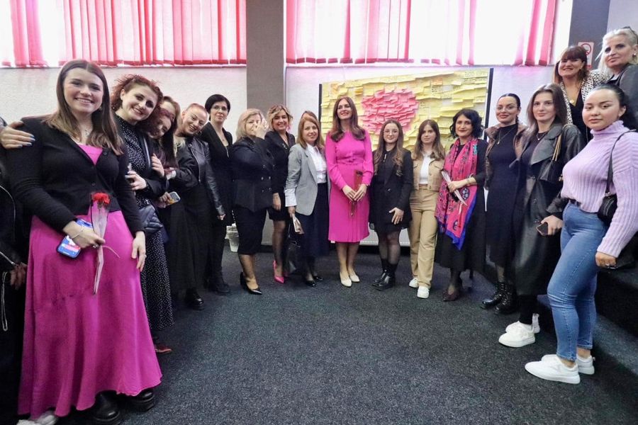 MINISTRJA NAGAVCI MORI PJESË NË DISKUTIMIN “GRATË DHE VAJZAT NË ARSIMIN E LARTË”