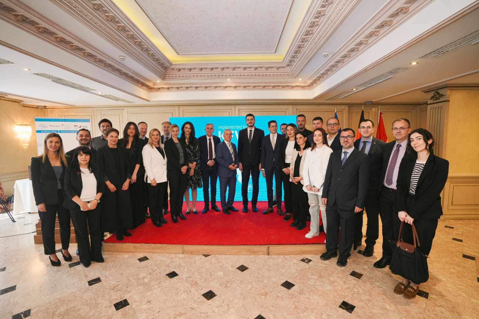 Zëvendësministri Kelmendi mori pjesë në ndarjen e granteve të thirrjes së tretë të RCF-së