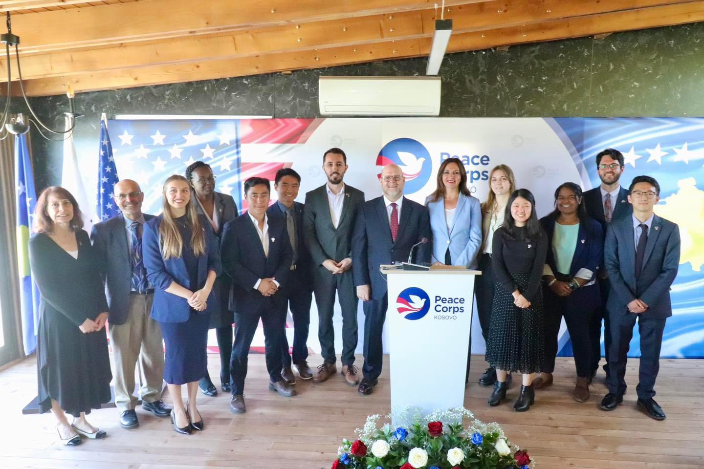 U mbajt Ceremonia e betimit të 10 vullnetarëve të rinj të Korpusit të Paqes