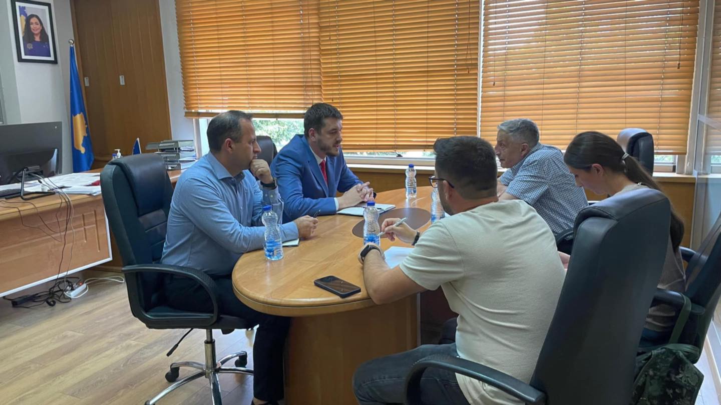 ZËVENDËSMINISTRI KELMENDI TAKOI PËRFAQËSUESIT E SBASHK-UT