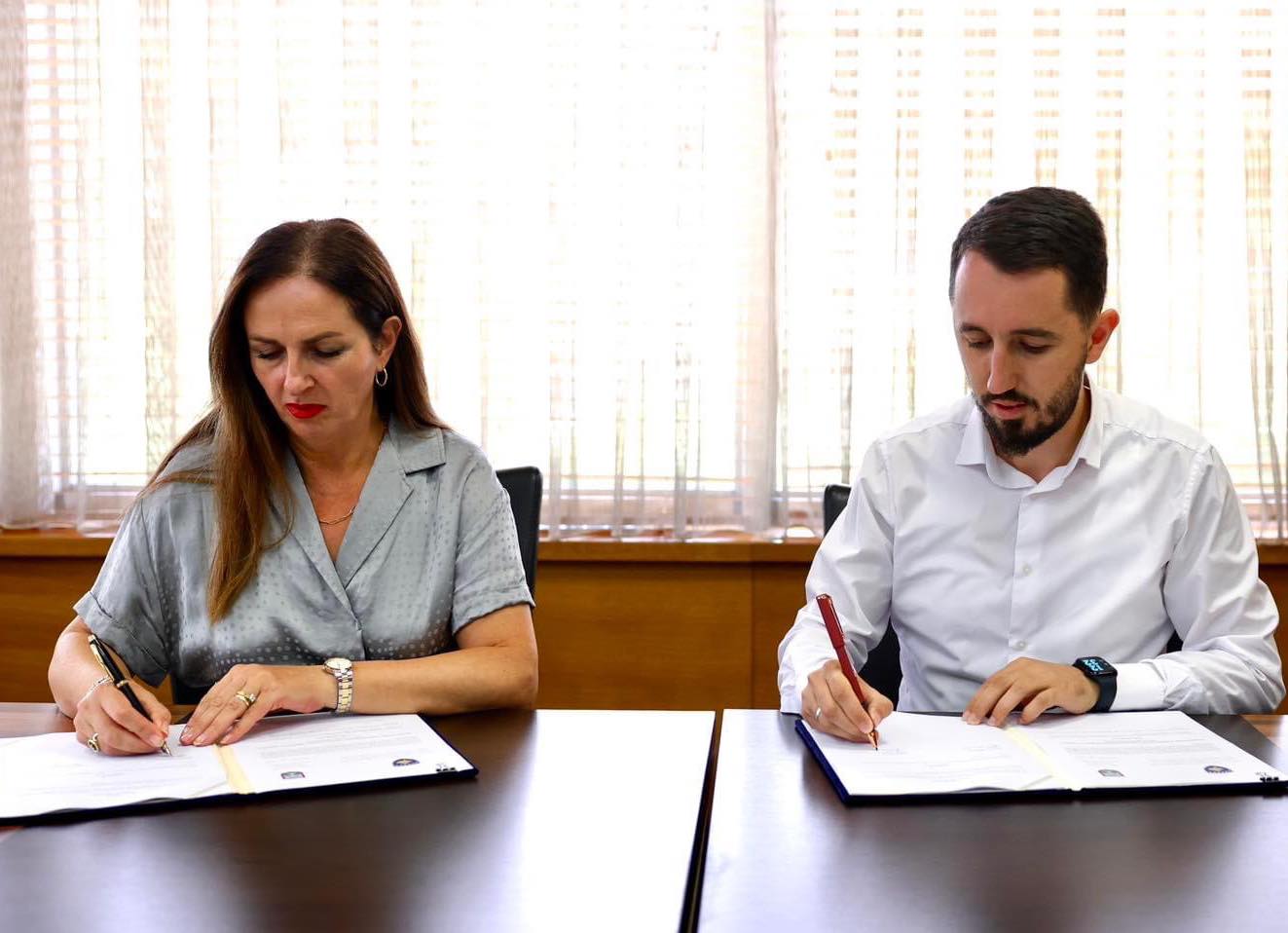 MASHTI NËNSHKRUAN MARRËVESHJE BASHKËPUNIMI ME KOMUNËN E KAMENICËS