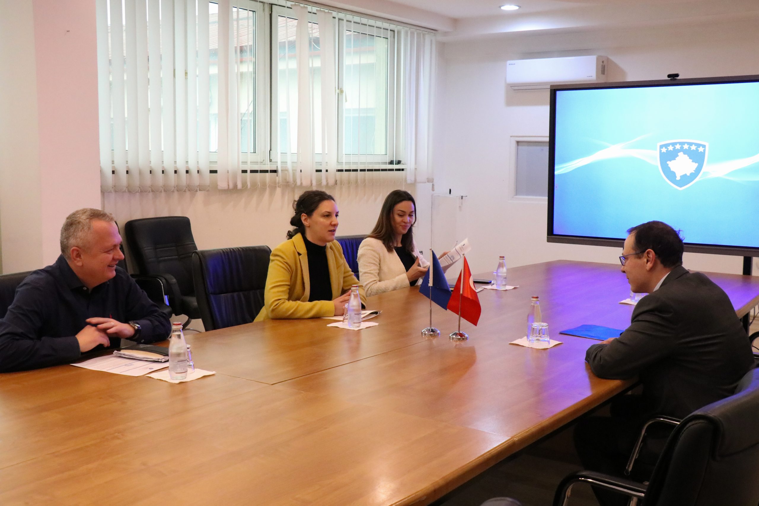 Nënshkruhet marrëveshja për ndërtimin e impiantit të ujërave të zeza në Podujevë në vlerë prej 35 milionë euro