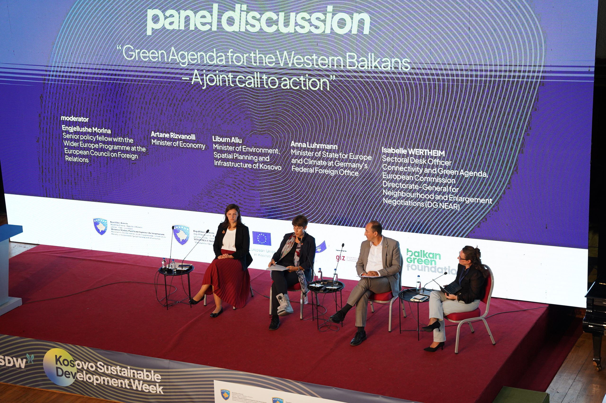 Minister Rizvanolli speaks on empowering women in the energy sector in Kosovo